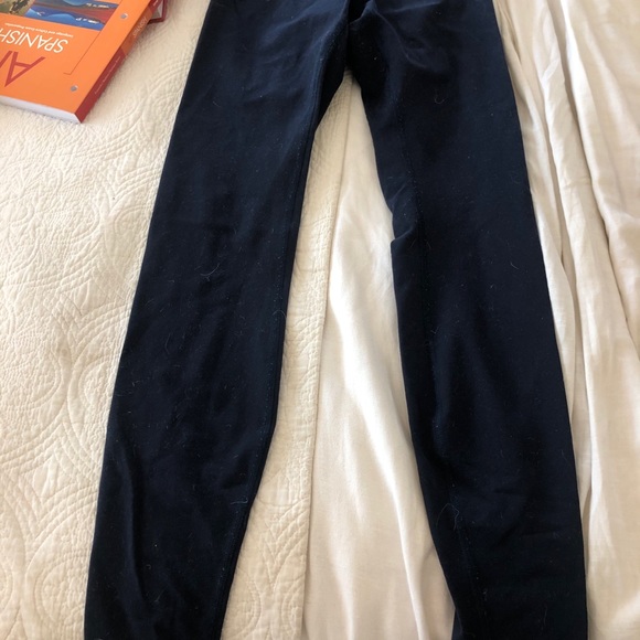 NAVY LULULEMON LEGGINGS - Picture 4 of 5